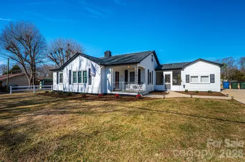 1429 17th Ne Ave NE, Hickory, NC 28601