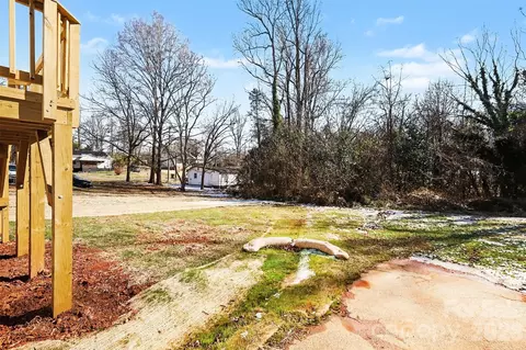 Exterior - 508 Mill St, Lowell, NC 28098 photo 5 of 5