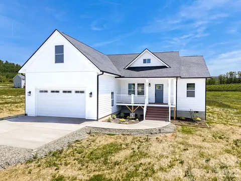 654 Beehive Rd, Hendersonville, NC 28792