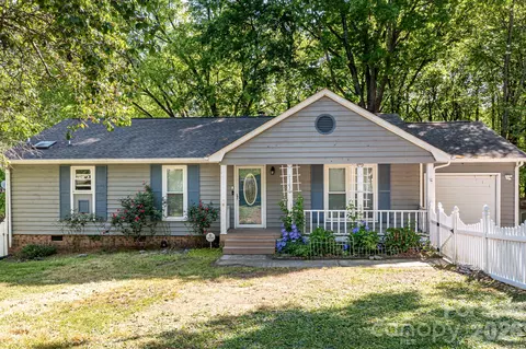11230 Mallard Crossing Dr, Charlotte, NC 28262