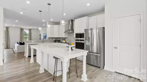 3027 Rozzelles Ferry Rd, Charlotte, NC 28208