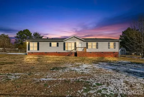 1118 Old Willis School Rd, Dallas, NC 28034