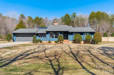 7416 Whitewash Trl, Sherrills Ford, NC 28673