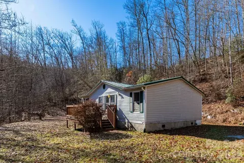 143 Hubert Mccall Dr, Balsam Grove, NC 28708