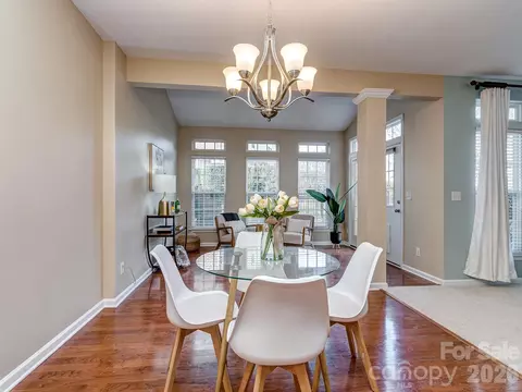 5922 Union Pacific Ave, Charlotte, NC 28210