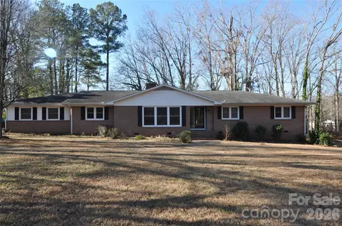 109 Shamrock Dr, Chester, SC 29706