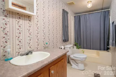 Bath - 2748 Flat Creek Rd, Lancaster, SC 29720 photo 1 of 2