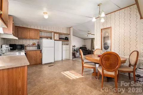 Kitchen - 2748 Flat Creek Rd, Lancaster, SC 29720 photo 2 of 2
