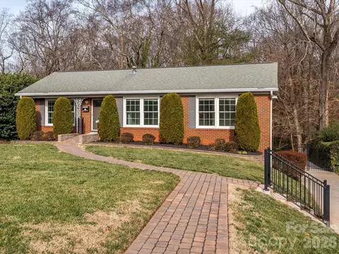 2201 Wensley Dr, Charlotte, NC 28210