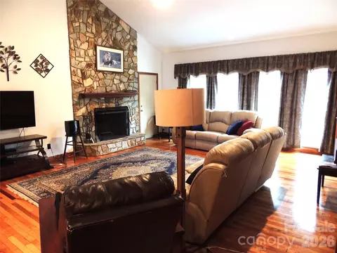 Living - 256 Gable Hill Ln, Bostic, NC 28018 photo 2 of 5