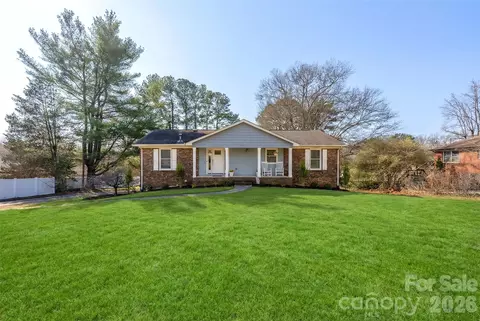 113 Scottsmoor Dr, Charlotte, NC 28214