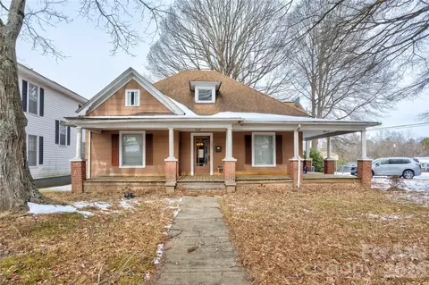 402 N Salisbury Ave, Spencer, NC 28159