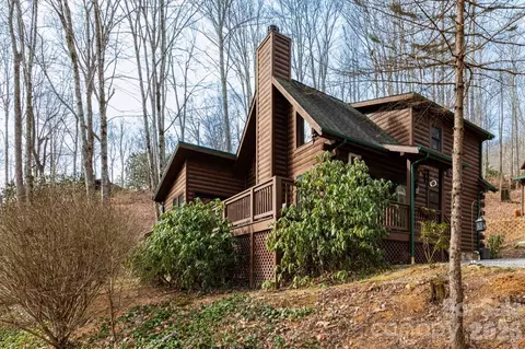 71 Honeymoon Ln, Maggie Valley, NC 28751