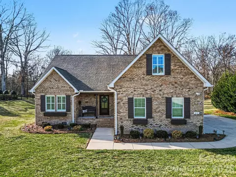 613 Fly Fisher Dr, Salisbury, NC 28147