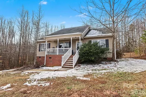 1217 Woodpecker Dr, Clover, SC 29710