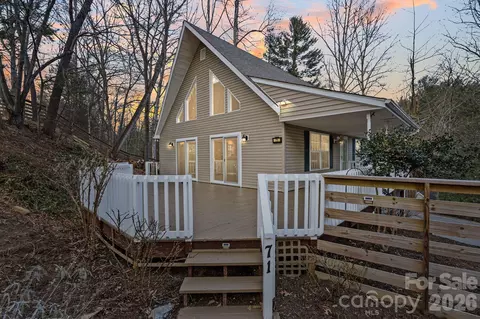 71 Captains Dr, Candler, NC 28715