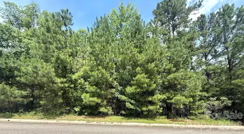 1016 Lyndon Dr, Lancaster, SC 29720
