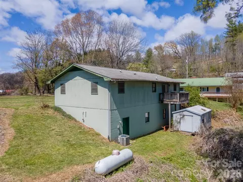 Exterior - 21 Queen St, Sylva, NC 28779 photo 10 of 16