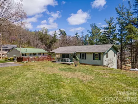 Exterior - 21 Queen St, Sylva, NC 28779 photo 6 of 16