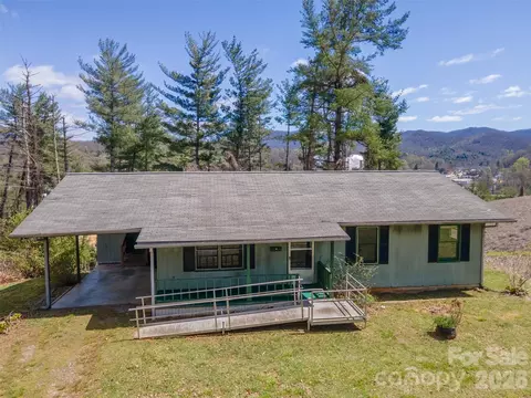 Exterior - 21 Queen St, Sylva, NC 28779 photo 14 of 16