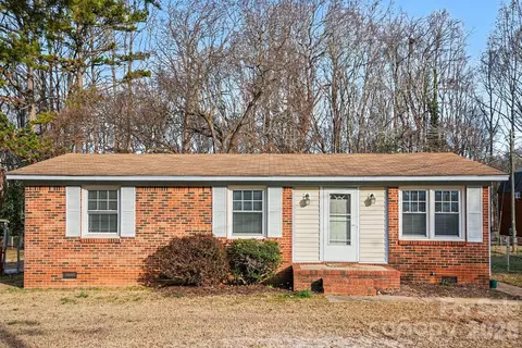 4720 Charlie Hipp Rd, Charlotte, NC 28214