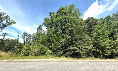 1012 Lyndon Dr, Lancaster, SC 29720