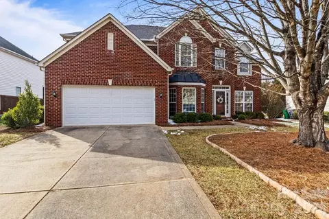 5715 Whitegate Ln, Charlotte, NC 28269
