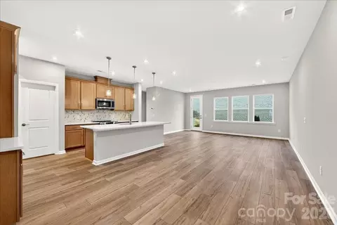 Living - 606 Webster Ln, Cramerton, NC 28032 photo 1 of 3