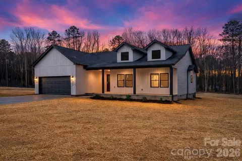 548 Car Farm Rd, Lincolnton, NC 28092