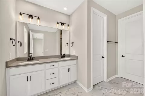Bath - 604 Webster Ln, Cramerton, NC 28032 photo 1 of 3