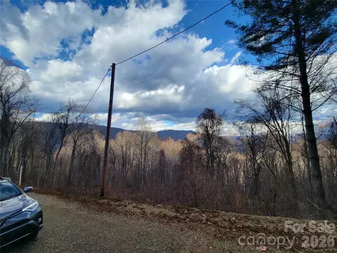 125 Lasso 304 Ln #304, Waynesville, NC 28785