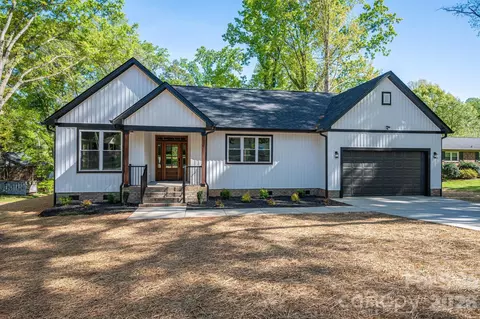 110 Johnson Ln, Cherryville, NC 28021