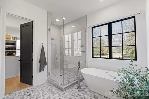 Bath - 20320 Havenview Dr, Cornelius, NC 28031 photo 1 of 5