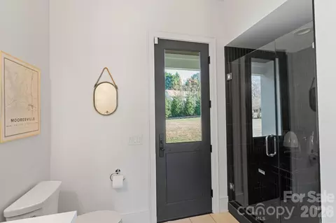 Bath - 20320 Havenview Dr, Cornelius, NC 28031 photo 5 of 5