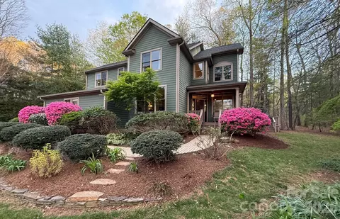 25 Madelyn Ln, Fairview, NC 28730