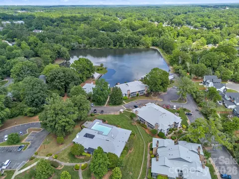 5839 Harris Grove Ln, Charlotte, NC 28212