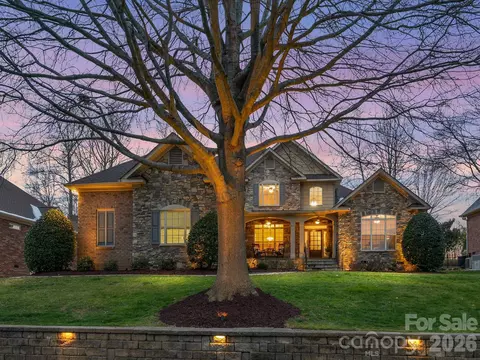 4236 Hoffmeister Dr, Waxhaw, NC 28173