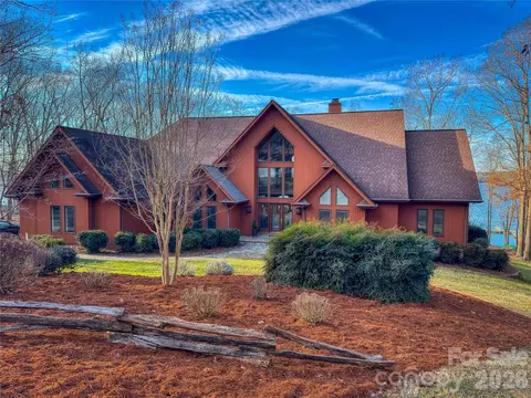 2288 Rocky Cove Ln, Denton, NC 27239