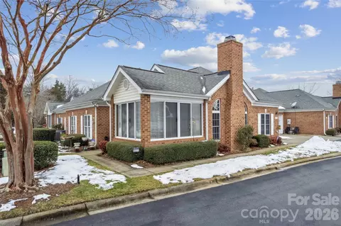 8577 Highland Glen Dr, Charlotte, NC 28269