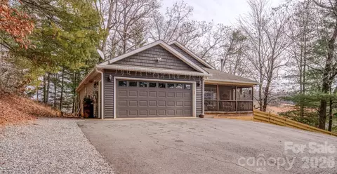 242 Meadow Ln, Leicester, NC 28748