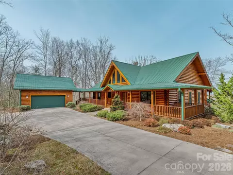23 Balsamwood Rd, Leicester, NC 28748