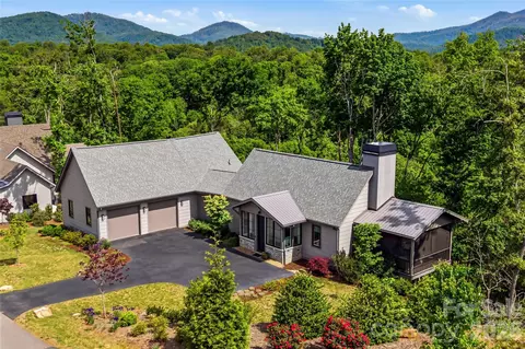 162 Riverbend Forest Dr, Asheville, NC 28805