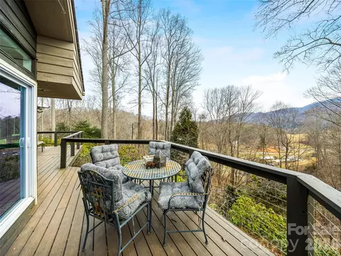 198 Brooks Branch Rd, Leicester, NC 28748