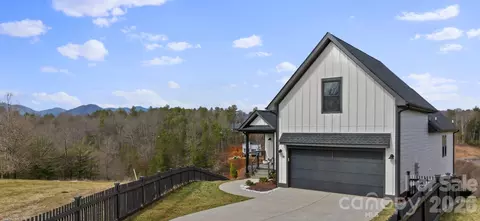 41 Alaskan Dr, Leicester, NC 28748
