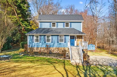 4711 Mountain Point Ln, Charlotte, NC 28216