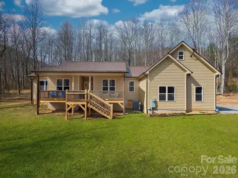 1230 Terrys Gap Rd, Hendersonville, NC 28792
