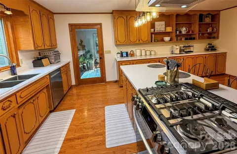 Kitchen - 550 S River Rd, Tryon, NC 28782 photo 5 of 5