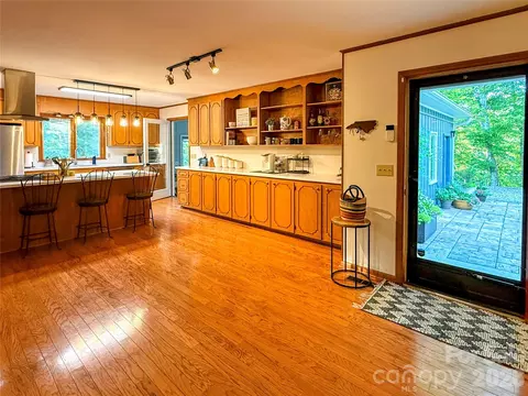 Kitchen - 550 S River Rd, Tryon, NC 28782 photo 1 of 5