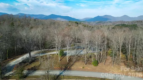 550 S River Rd, Tryon, NC 28782