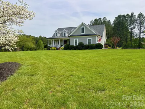 3020 N Ridge Ct, Lincolnton, NC 28092